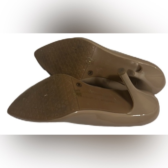 Super hot! GUC! Chinese Laundry Scalloped Pump Stiletto Nude Beige 4” Heels - Picture 4 of 7